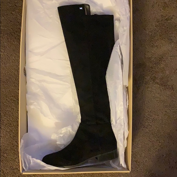 Bromley stretch over the knee boot - Picture 2 of 6